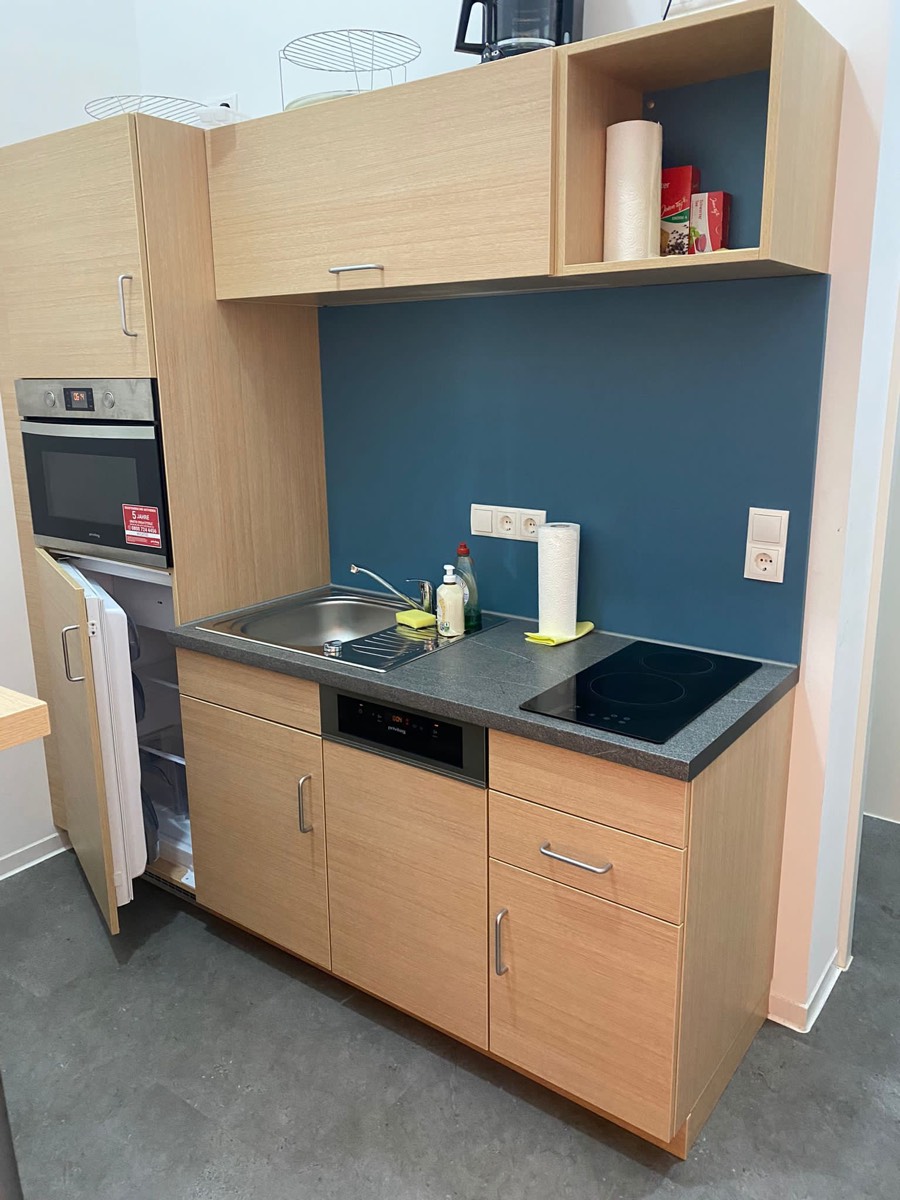 Voll ausgestattete Küche